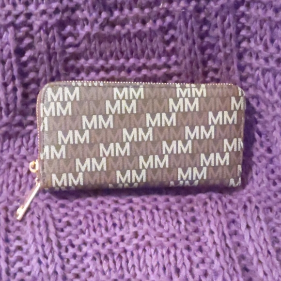 Downsizing - Picture 2 of 2